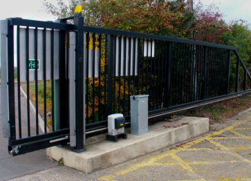 Inštalacije električnih napeljav in naprav, montaže strelovodnih napeljav in naprav, inštalacije šibkega toka, montaže avtomatskih dvoriščnih vrat in avtomatskih zapornic, inštalacije alarmnih naprav in video nadzorov, inštalacije računalniških mrež.