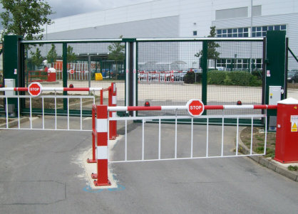 Inštalacije električnih napeljav in naprav, montaže strelovodnih napeljav in naprav, inštalacije šibkega toka, montaže avtomatskih dvoriščnih vrat in avtomatskih zapornic, inštalacije alarmnih naprav in video nadzorov, inštalacije računalniških mrež.