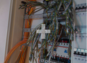 Inštalacije električnih napeljav in naprav, montaže strelovodnih napeljav in naprav, inštalacije šibkega toka, montaže avtomatskih dvoriščnih vrat in avtomatskih zapornic, inštalacije alarmnih naprav in video nadzorov, inštalacije računalniških mrež.